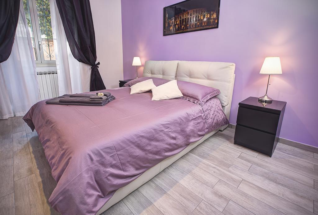 Viale Del Colosseo Bed & Breakfast โรม ภายนอก รูปภาพ